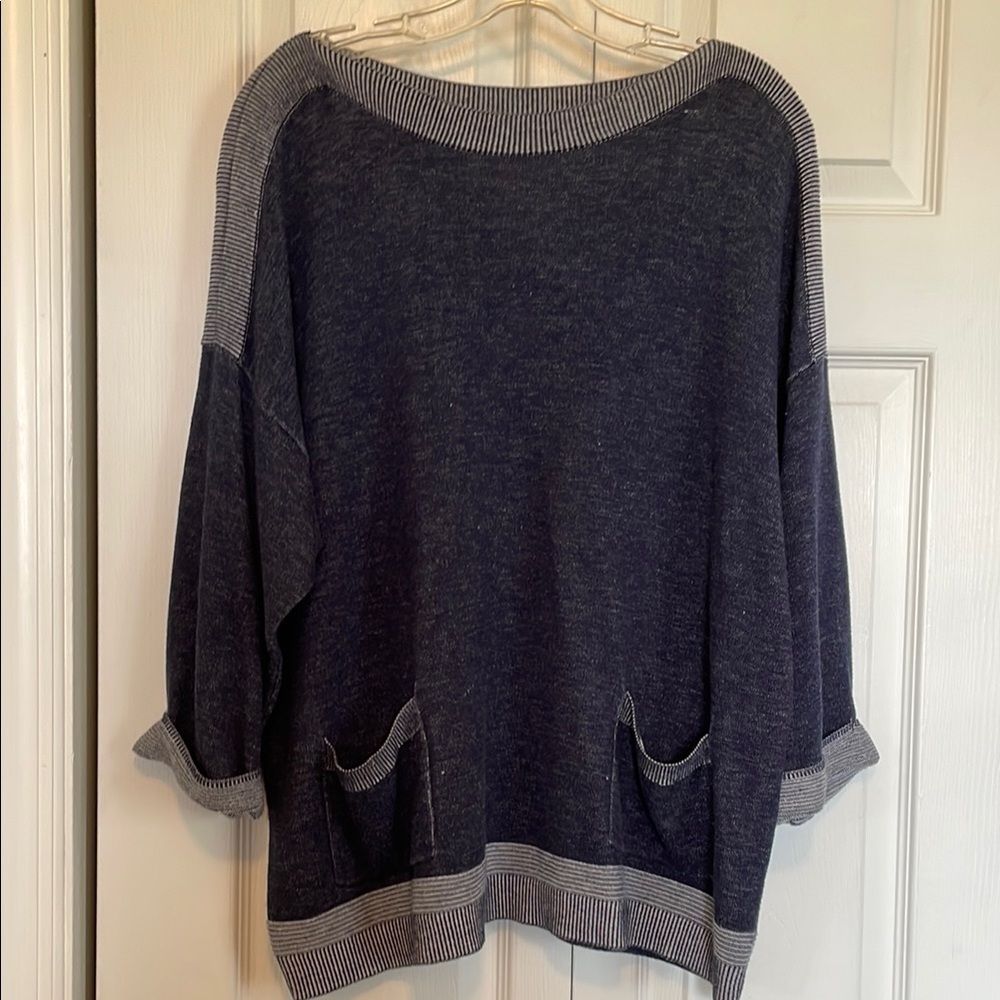 Women's Chicos Sz 3 Navy Blue Sweater boat neck cuffed 3/4 sleeves front Pockets